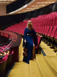 Ninia Lazaar, viool docente in concertzaal